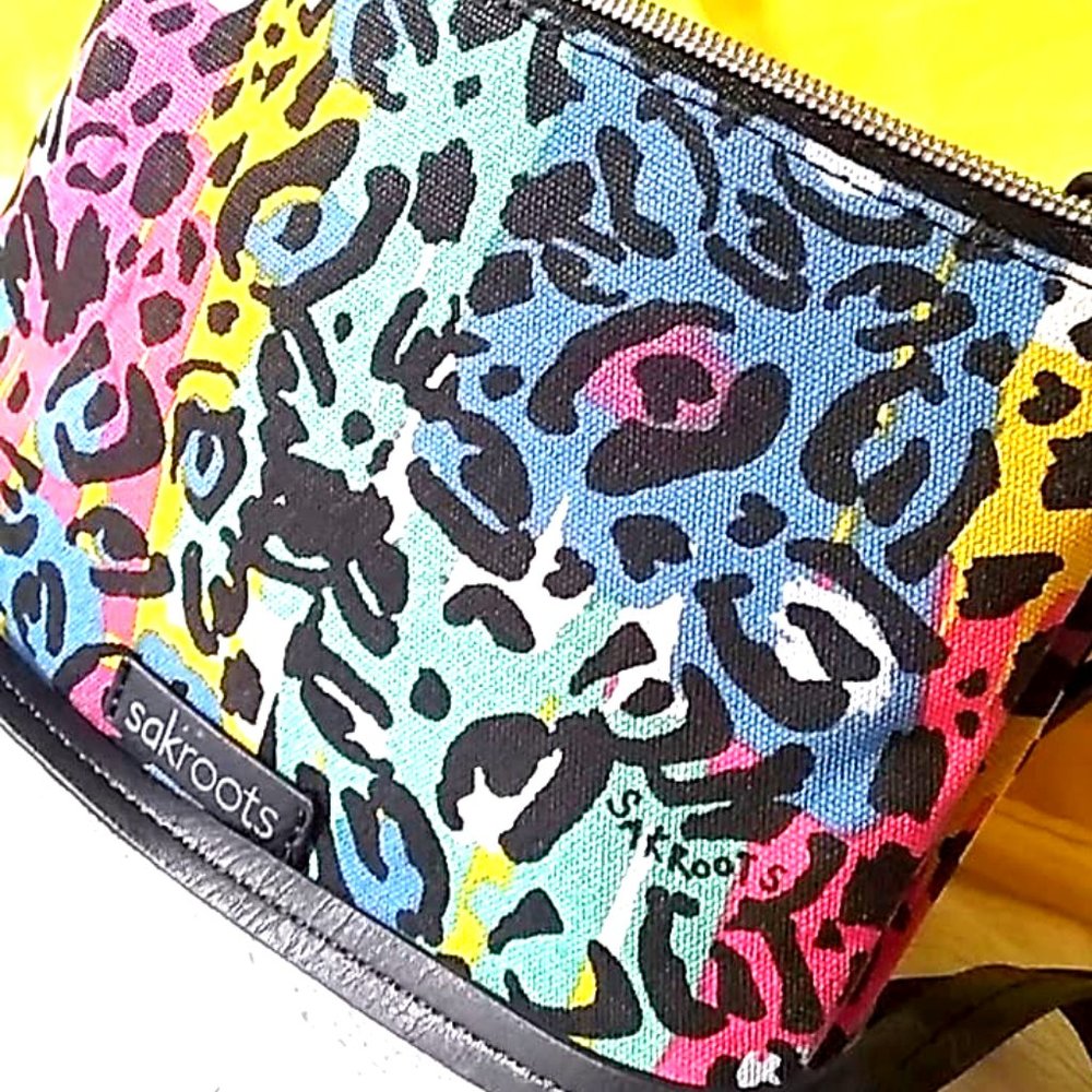 💥🔥Beautiful *Sakroots* Double-Sided Purse🚨🚨